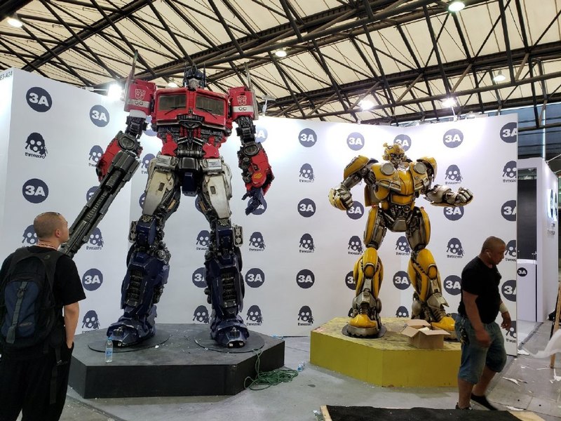 Transformers Wonderfest 2019 World Of 3a Optimus Prime Bumblebee  (2 of 9)